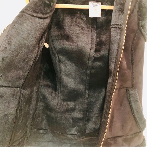 Faux Shearling Hooded Vest, Fashion Concepts - Picture 4 of 5